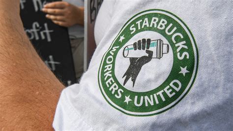 Oakland Starbucks workers file petition to unionize
